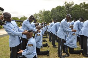 Remise béret Collège militaire Eyadéma