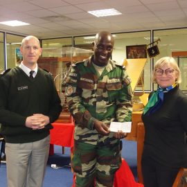 FRÈRES D’ARMES soutient et récompense un sous-officier stagiaire sénégalais du commandement des musiques de l’armée de Terre